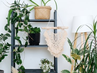 Tri najbolja IKEA stalka za biljke: Najprodavaniji, najbolje ocenjeni i najpovoljniji
