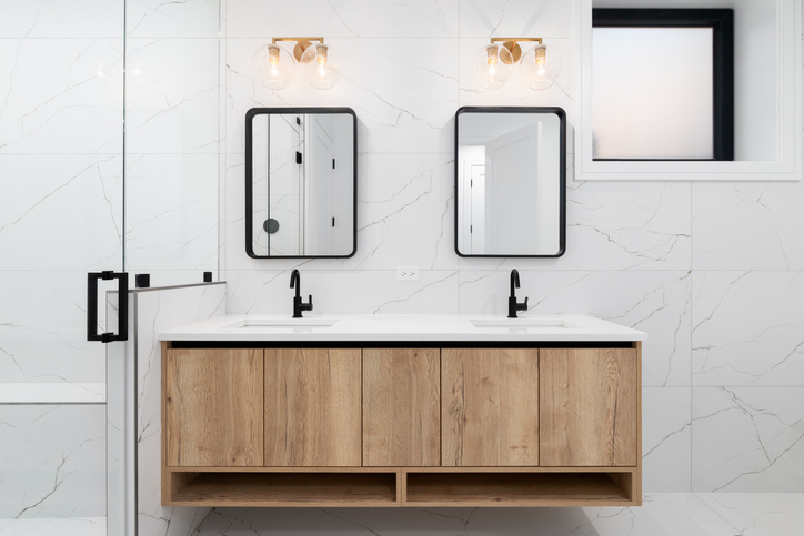 IKEA kupatilski ormarići od drveta koji kombinuju stil i funkcionalnost