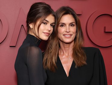 Sofa Cindy Crawford: Retro elegancija u modernom enterijeru