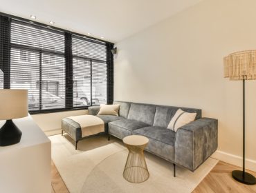 Sofa za uzak dnevni boravak: Pravilan izbor i pozicioniranje